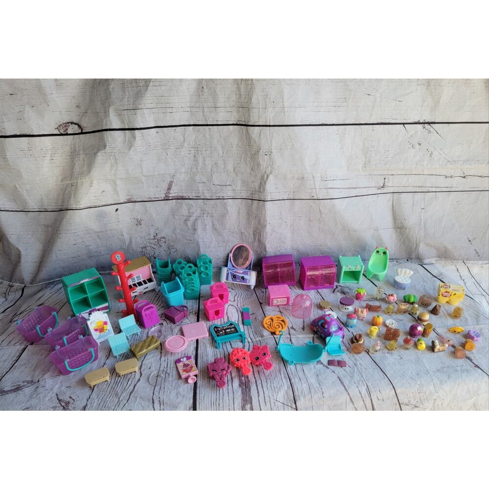 Huge Lot Shopkins Figurines Baskets Shopping Bags Furniture 89 Pieces